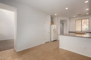 Photo #6: 6263239 Listing