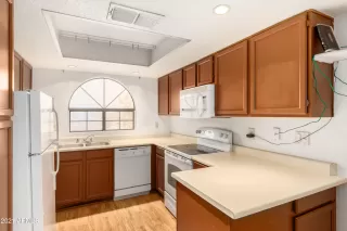 Photo #4: 6263432 Listing 