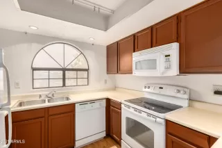 Photo #5: 6263432 Listing 