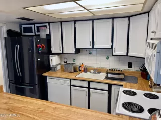 Photo #6: 6263779 Listing