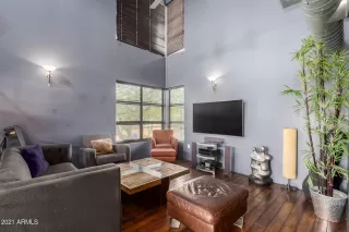 Photo #5: 6263809 Listing