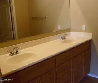 Photo #5: 6263953 Listing