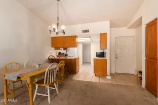 Photo #4: 6263976 Listing