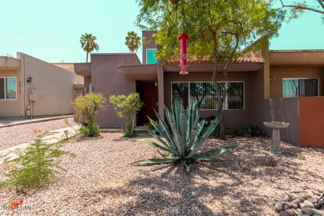 MLS: 6263985 Condo For Sale