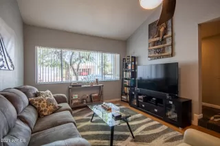 Photo #5: 6263985 Listing