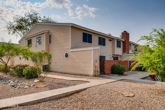 MLS: 6264004 Condo For Sale