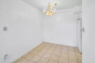 Photo #5: 6264090 Listing