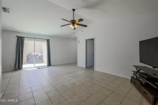 Photo #4: 6264295 Listing