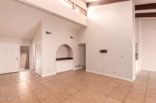 Photo #5: 6264329 Listing