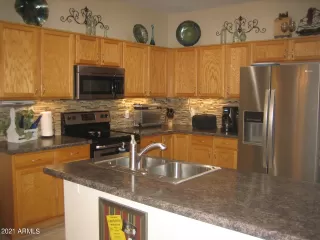 Photo #4: 6264650 Listing 