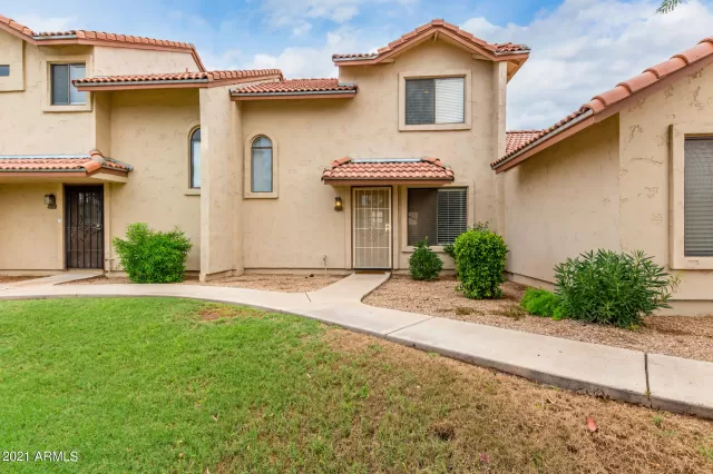 MLS: 6264940 Condo For Sale