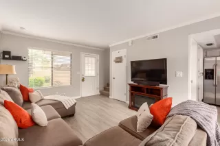 Photo #3: 6264940 Listing