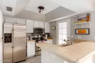 Photo #6: 6264940 Listing