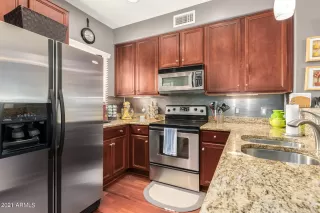 Photo #6: 6265136 Listing