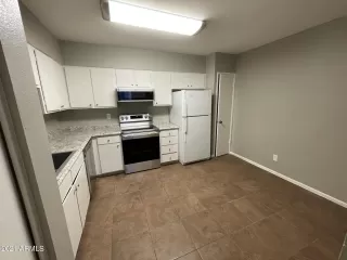 Photo #5: 6265203 Listing