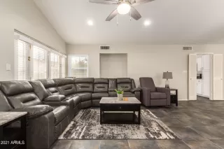 Photo #5: 6265340 Listing