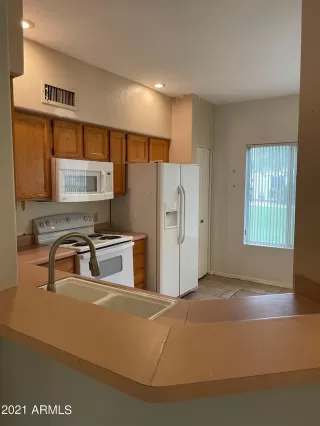 Photo #4: 6266005 Listing