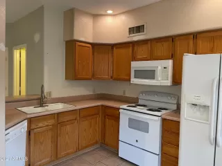 Photo #6: 6266005 Listing