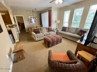 Photo #3: 6266285 Listing