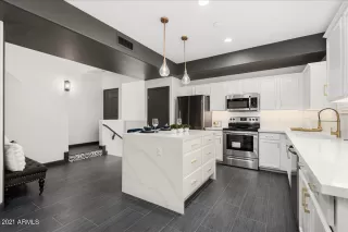 Photo #3: 6266884 Listing