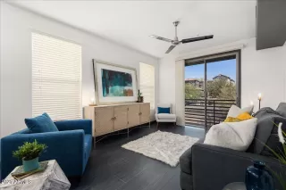 Photo #5: 6266884 Listing