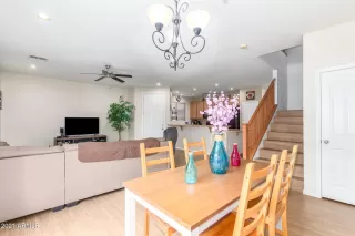 Photo #5: 6267629 Listing 