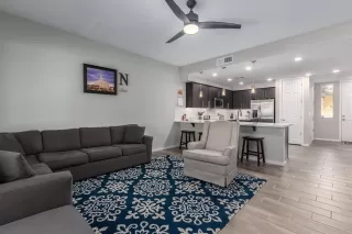 Photo #5: 6267986 Listing