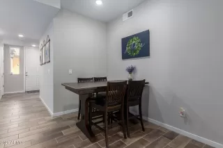 Photo #6: 6267986 Listing