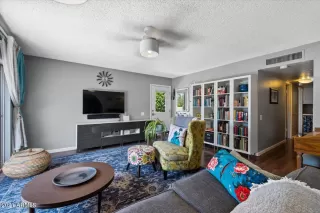 Photo #3: 6267998 Listing