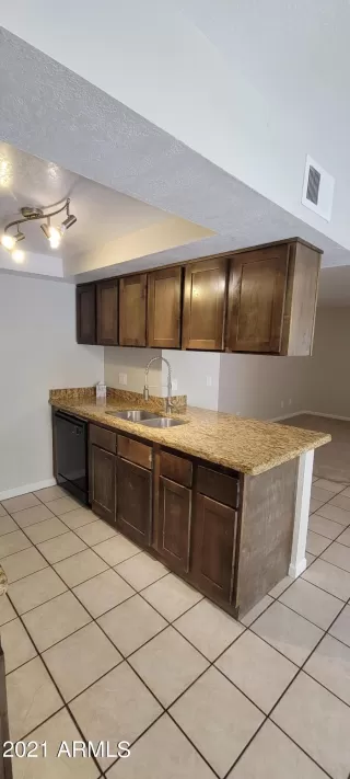 Photo #2: 6268006 Listing 