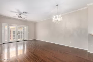 Photo #6: 6268601 Listing