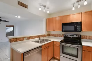 Photo #2: 6268699 Listing