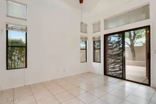 Photo #6: 6268699 Listing