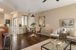 Photo #2: 6268737 Listing 