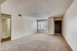 Photo #6: 6269161 Listing 