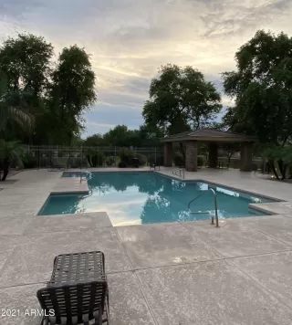 Photo #5: 6269359 Listing