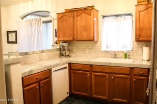 Photo #5: 6269413 Listing