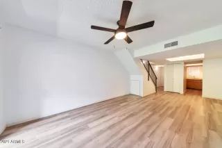 Photo #4: 6270221 Listing