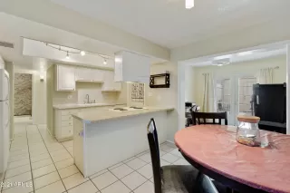 Photo #5: 6270492 Listing