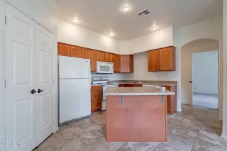 Photo #3: 6270614 Listing