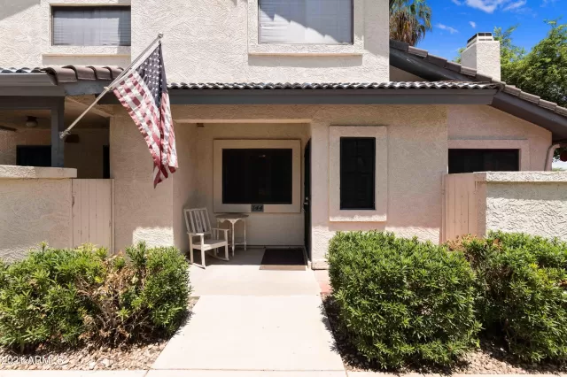 MLS: 6270685 Condo For Sale