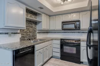 Photo #6: 6270849 Listing