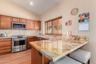 Photo #6: 6270944 Listing 