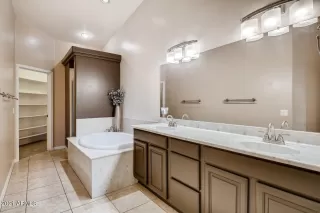 Photo #4: 6271228 Listing