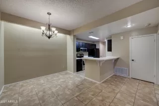 Photo #6: 6271343 Listing