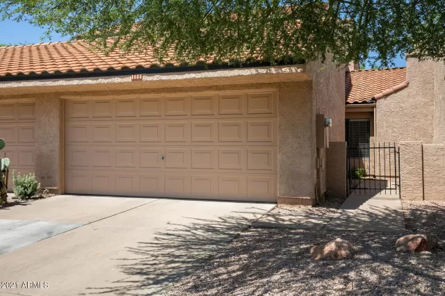 MLS: 6271856 Condo For Sale