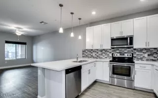 Photo #5: 6271906 Listing