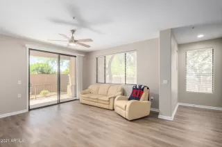 Photo #5: 6272415 Listing