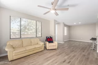 Photo #6: 6272415 Listing