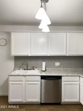 Photo #6: 6272569 Listing